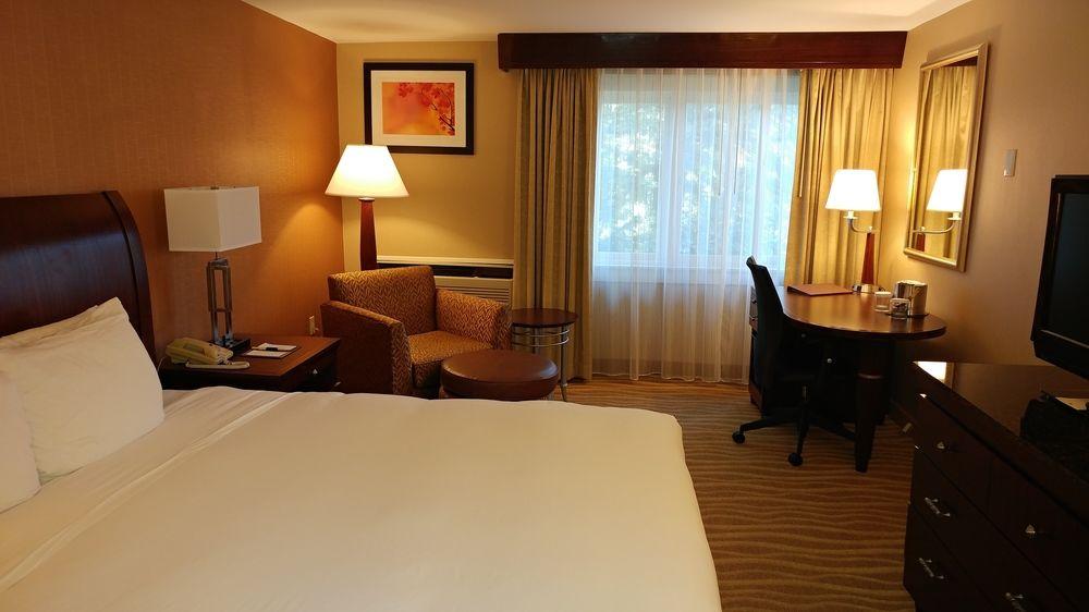 Delta Hotels By Marriott Burlington Kültér fotó