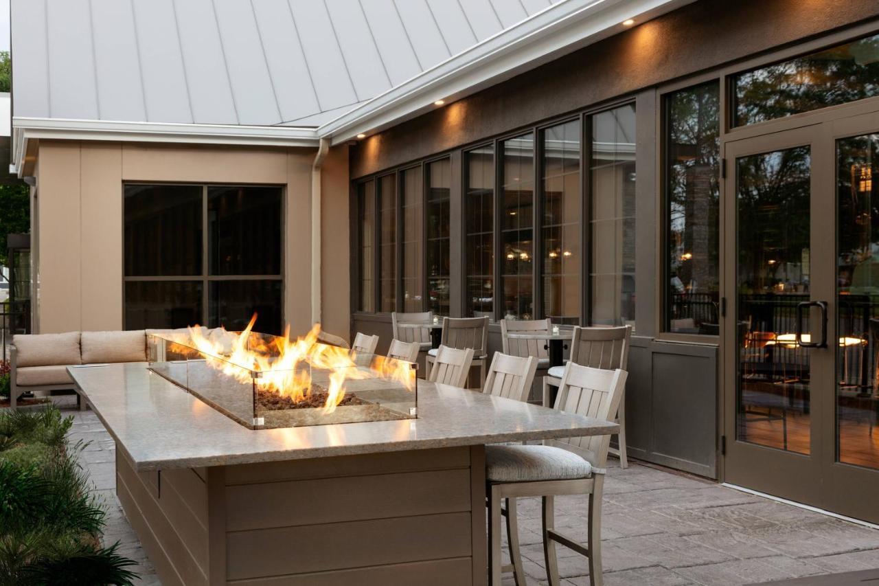Delta Hotels By Marriott Burlington Kültér fotó
