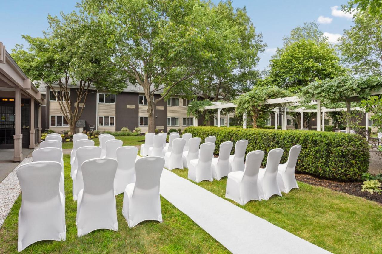 Delta Hotels By Marriott Burlington Kültér fotó